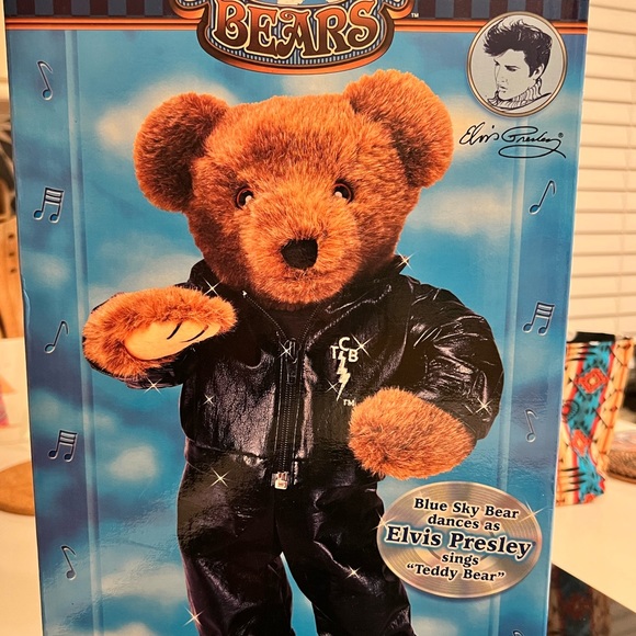 Authentic 1999 Elvis Presley dancing teddy bear - Picture 4 of 9